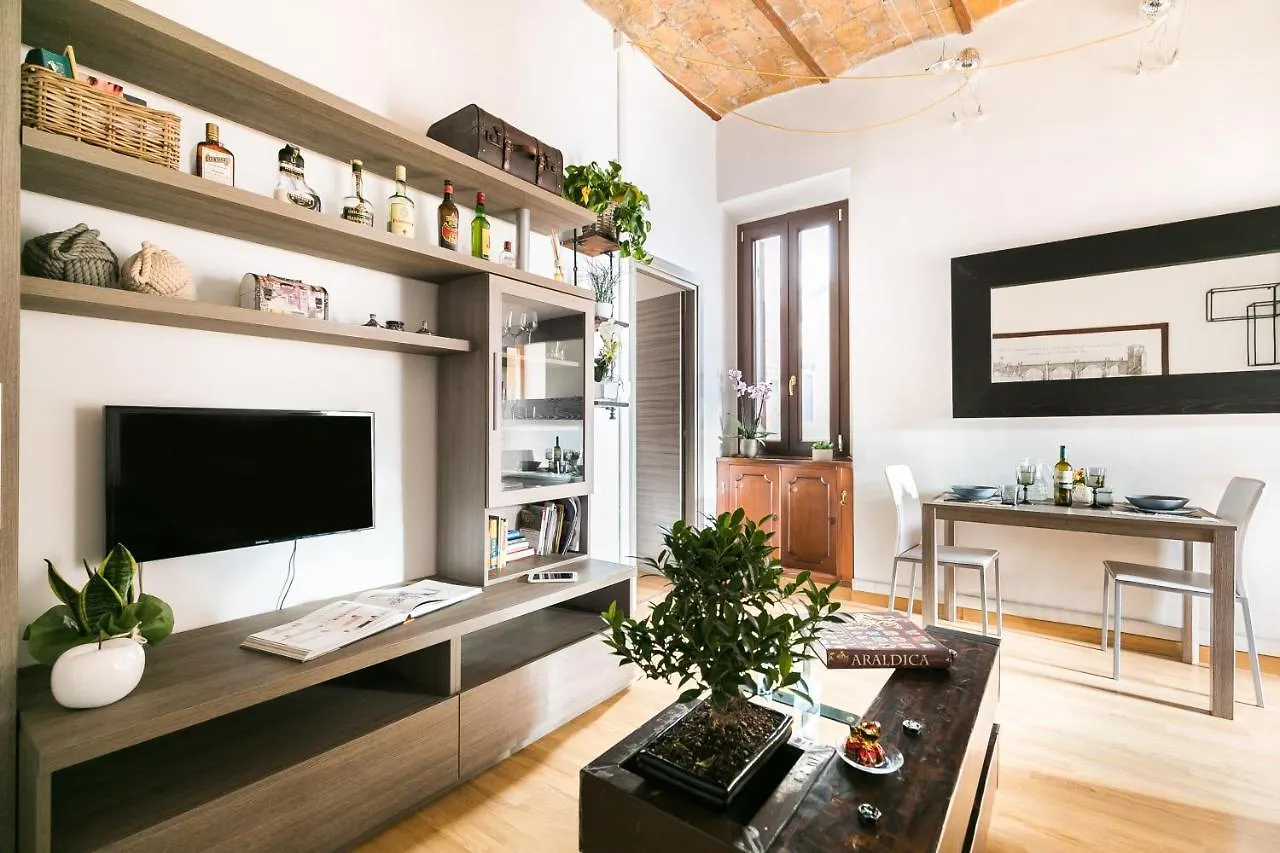 شقة Home House Borgo Pio 195 روما إيطاليا